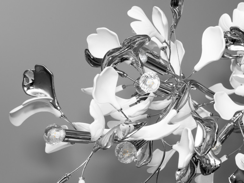 Фарфорова люстра на 12 ламп, золотиста