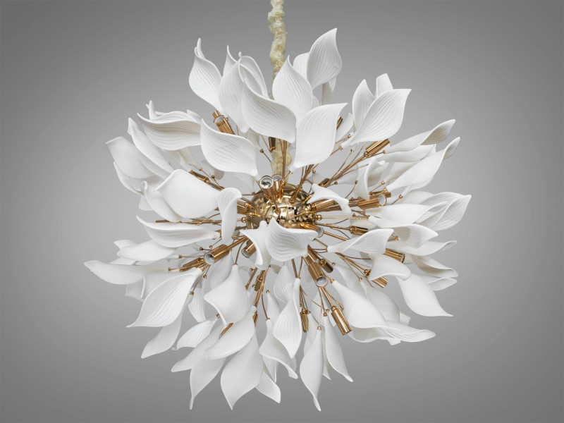 Підвісна люстра з порцеляновими елементами, 40 ламп, золотоиста
