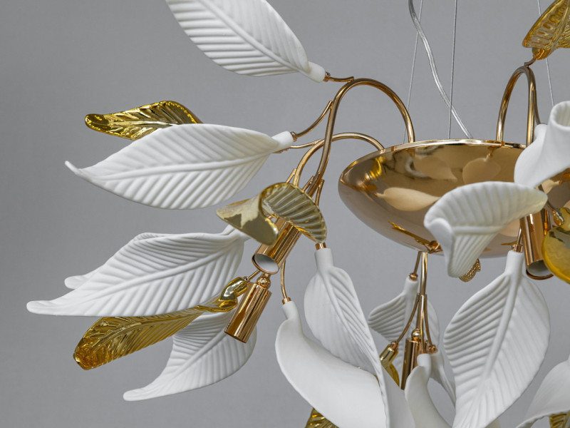 Підвісна люстра з фарфоровими елементами, 6 ламп, золотого кольору
