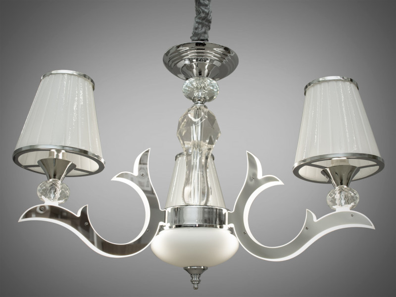 Класична люстра з ріжками, що світяться 15W та скляними білими плафонами, хром