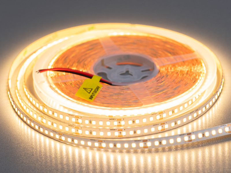 LED стрічка 24В, 180 діодів на метр, 8мм, теплий