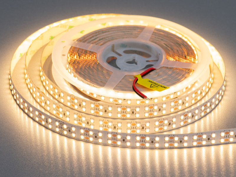 LED стрічка 24В, 240 діодів на метр, 15мм, теплий